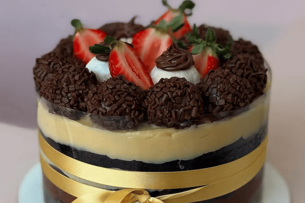 Bolo Chocolate com Morango